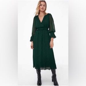 Zara Dark Green V-Neck Chiffon Pleated Midi Dress